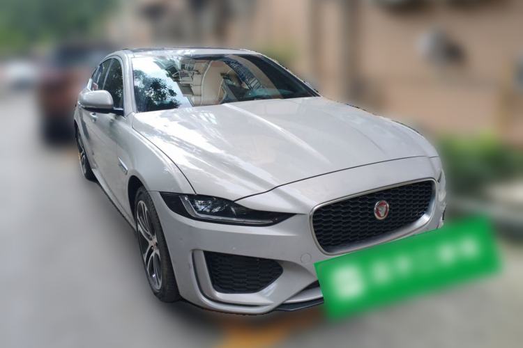 Used Jaguar XEL 2024 2.0T 250 PS R-DYNAMIC S Advanced Sport Edition Front Right 45 Deg
