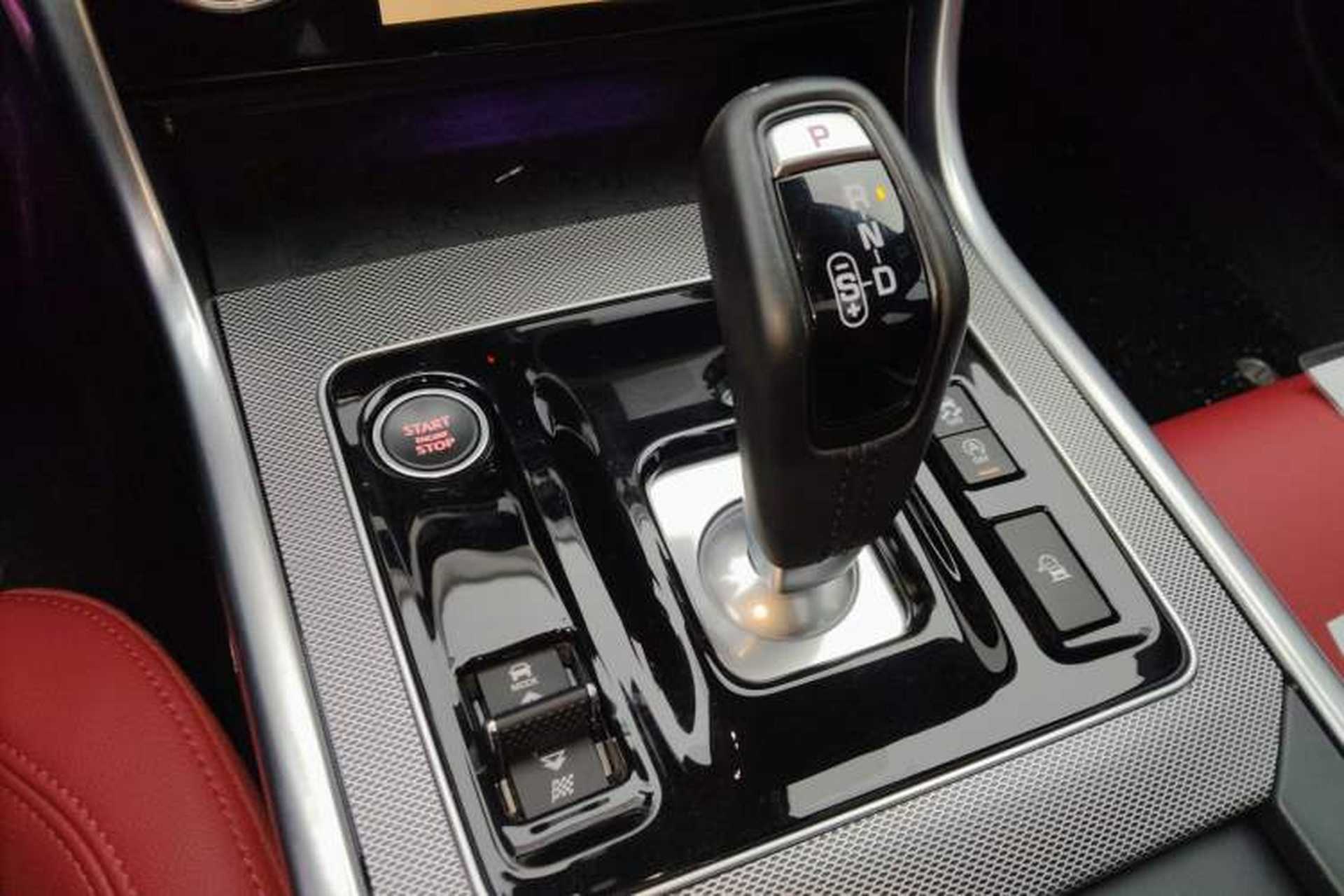 Used Jaguar XEL 2024 2.0T 250 PS R-DYNAMIC S Advanced Sport Edition Gear Lever