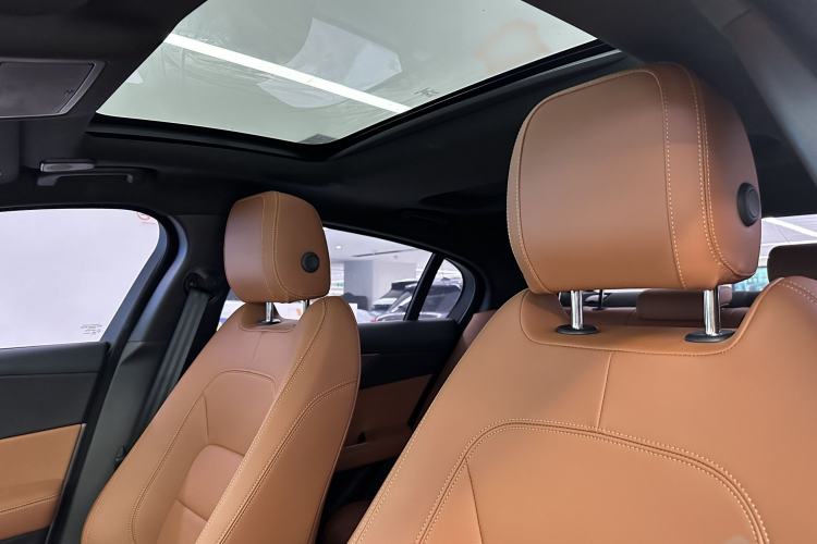 Used Jaguar XEL 2024 2.0T 250 PS R-DYNAMIC S Advanced Sport Edition Interior 10