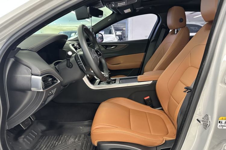 Used Jaguar XEL 2024 2.0T 250 PS R-DYNAMIC S Advanced Sport Edition Interior 11