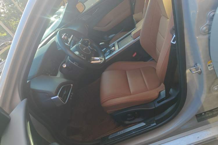 Used Jaguar XEL 2024 2.0T 250 PS R-DYNAMIC S Advanced Sport Edition Left Front Seat