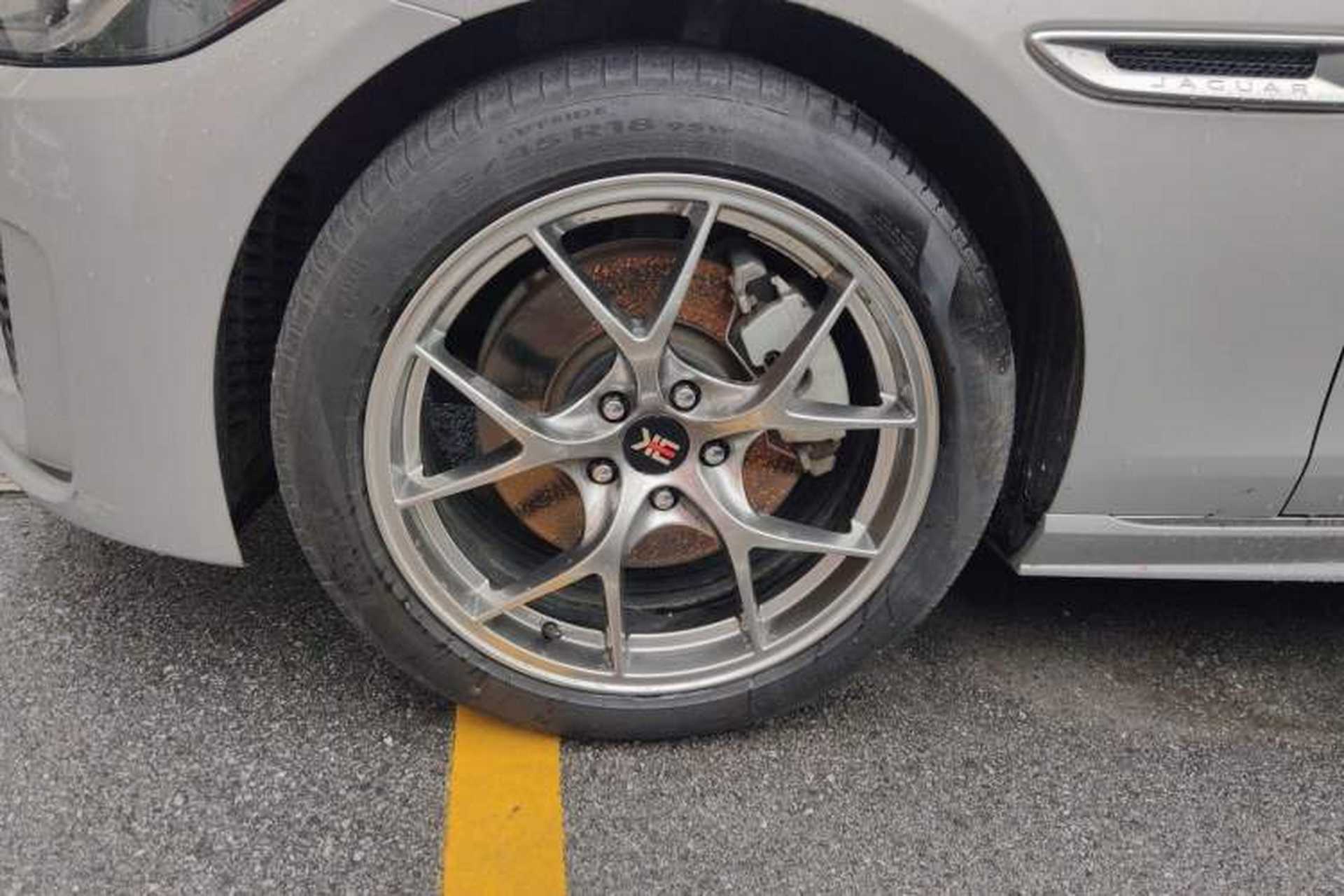 Used Jaguar XEL 2024 2.0T 250 PS R-DYNAMIC S Advanced Sport Edition Left Front Wheel Hub