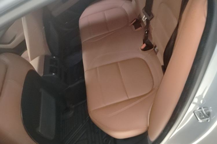 Used Jaguar XEL 2024 2.0T 250 PS R-DYNAMIC S Advanced Sport Edition Left Rear Seat