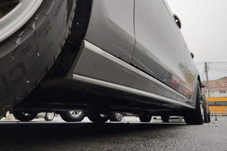 Used Jaguar XEL 2024 2.0T 250 PS R-DYNAMIC S Advanced Sport Edition Left Side Sill