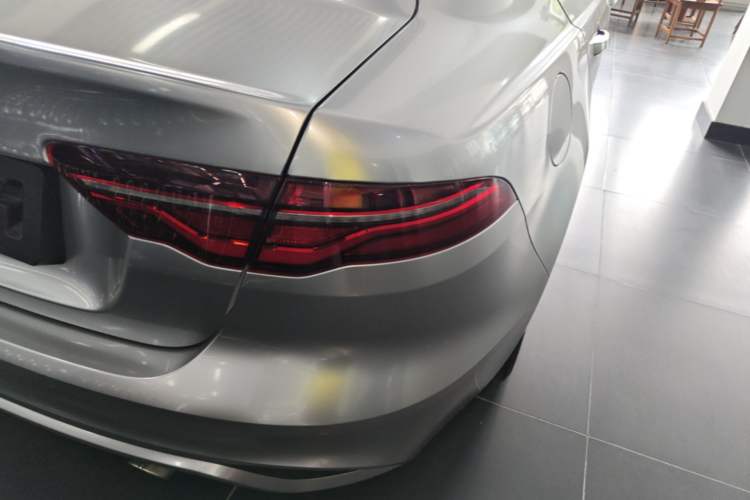 Used Jaguar XEL 2024 2.0T 250 PS R-DYNAMIC S Advanced Sport Edition Right Rear Taillight