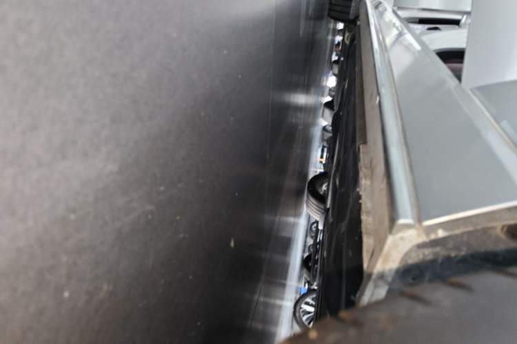 Used Jaguar XEL 2024 2.0T 250 PS R-DYNAMIC S Advanced Sport Edition Right Side Sill