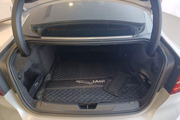 Used Jaguar XEL 2024 2.0T 250 PS R-DYNAMIC S Advanced Sport Edition
