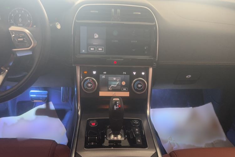 Used Jaguar XEL 2024 2.0T 250 PS R-DYNAMIC S Advanced Sport Edition Audio And AC Panel