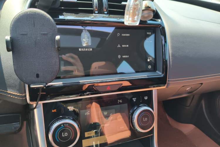 Used Jaguar XEL 2024 2.0T 250 PS R-DYNAMIC S Advanced Sport Edition Audio And AC Panel