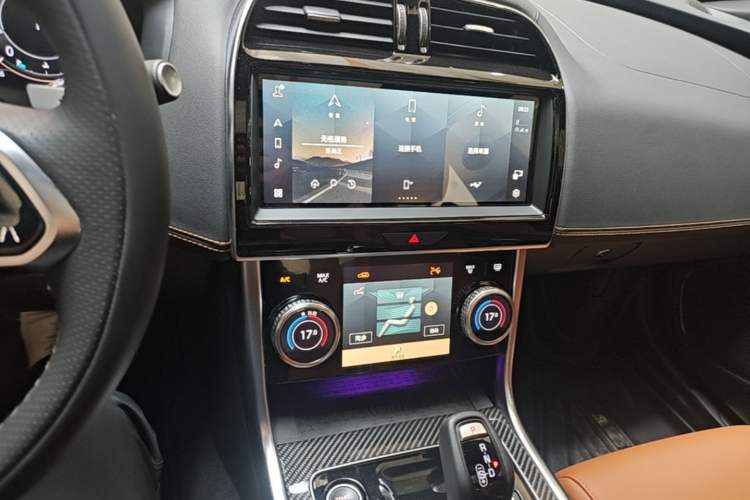 Used Jaguar XEL 2024 2.0T 250 PS R-DYNAMIC S Ebony Black Sport Edition Audio And AC Panel