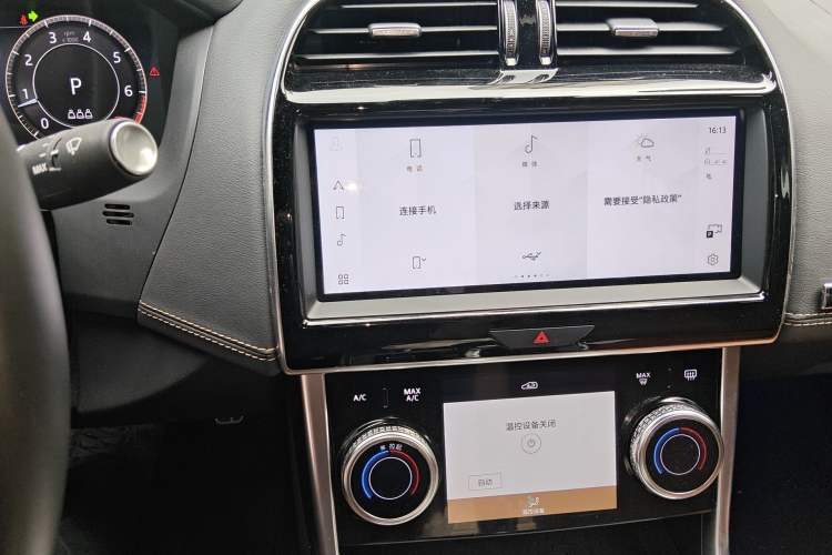 Used Jaguar XEL 2024 2.0T 250 PS R-DYNAMIC S Advanced Sport Edition Audio And AC Panel