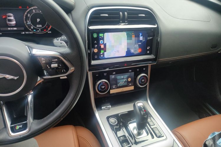 Used Jaguar XEL 2024 2.0T 250 PS R-DYNAMIC S Advanced Sport Edition Audio And AC Panel