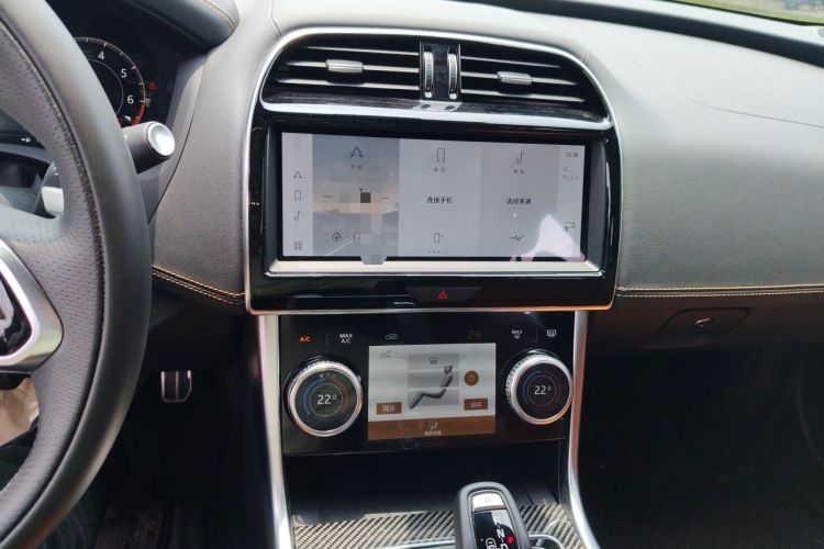Used Jaguar XEL 2024 2.0T 250 PS R-DYNAMIC S Ebony Black Sport Edition Audio And AC Panel