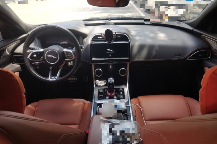 Used Jaguar XEL 2024 2.0T 250 PS R-DYNAMIC S Advanced Sport Edition Center Console