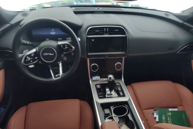 Used Jaguar XEL 2024 2.0T 250 PS R-DYNAMIC S Advanced Sport Edition Center Console