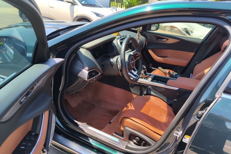 Used Jaguar XEL 2024 2.0T 250 PS R-DYNAMIC S Advanced Sport Edition Driver Seat