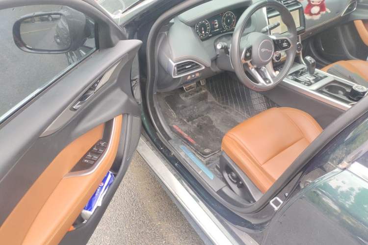 Used Jaguar XEL 2024 2.0T 250 PS R-DYNAMIC S Advanced Sport Edition Driver Seat