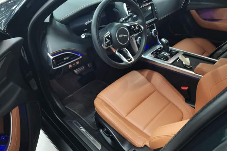 Used Jaguar XEL 2024 2.0T 250 PS R-DYNAMIC S Advanced Sport Edition Driver Seat
