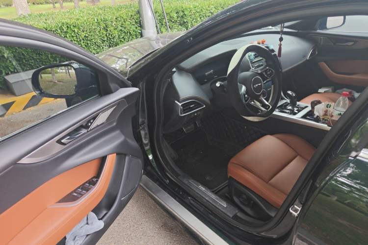 Used Jaguar XEL 2024 2.0T 250 PS R-DYNAMIC S Advanced Sport Edition Driver Seat