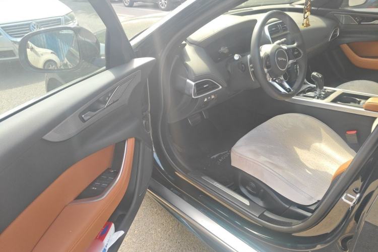Used Jaguar XEL 2024 2.0T 250 PS R-DYNAMIC S Advanced Sport Edition Driver Seat