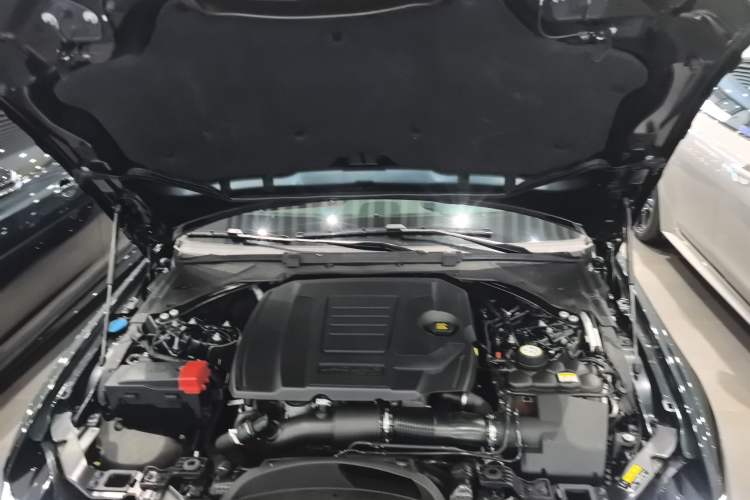 Used Jaguar XEL 2024 2.0T 250 PS R-DYNAMIC S Ebony Black Sport Edition Engine Bay