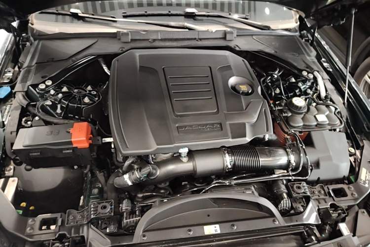 Used Jaguar XEL 2024 2.0T 250 PS R-DYNAMIC S Advanced Sport Edition Engine Bay