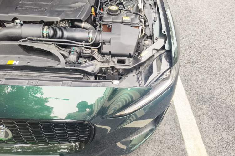 Used Jaguar XEL 2024 2.0T 250 PS R-DYNAMIC S Ebony Black Sport Edition Engine Bay Left