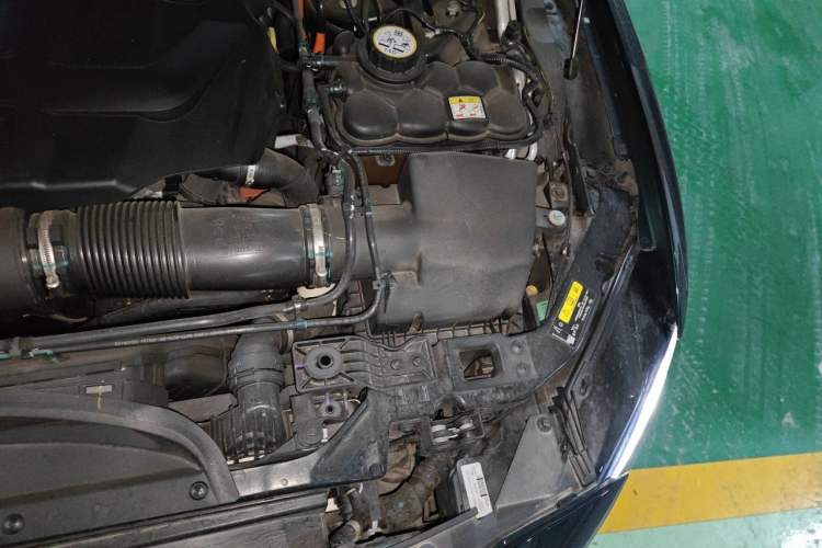 Used Jaguar XEL 2024 2.0T 250 PS R-DYNAMIC S Ebony Black Sport Edition Engine Bay Left
