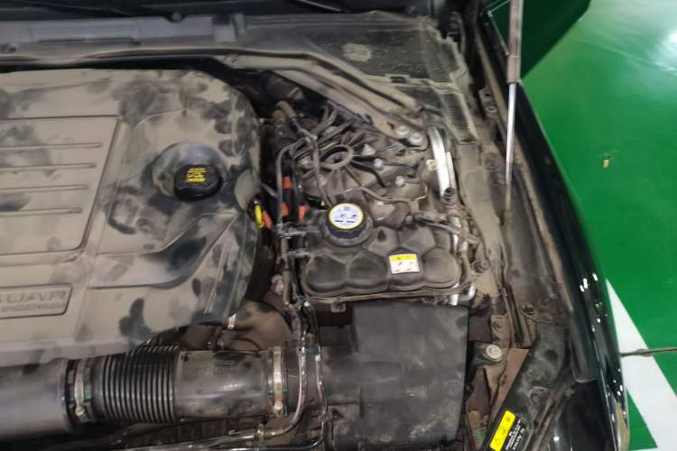Used Jaguar XEL 2024 2.0T 250 PS R-DYNAMIC S Advanced Sport Edition Engine Bay Left