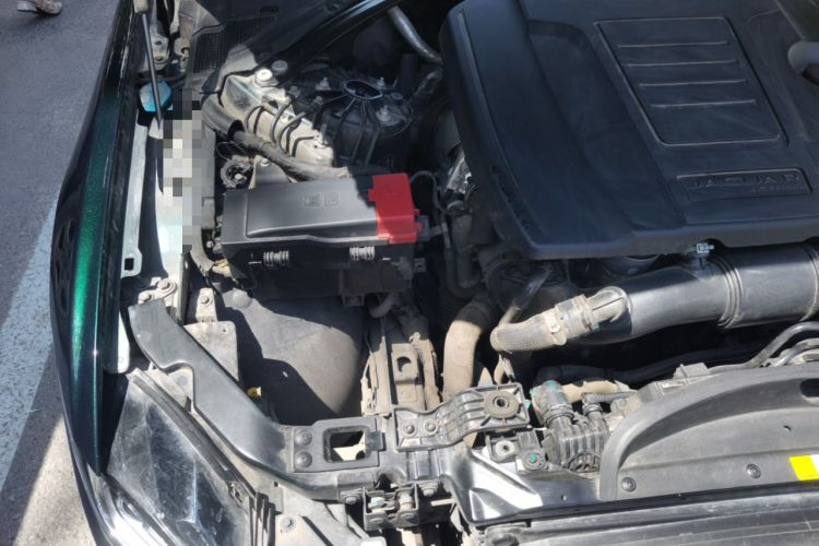 Used Jaguar XEL 2024 2.0T 250 PS R-DYNAMIC S Advanced Sport Edition Engine Bay Right