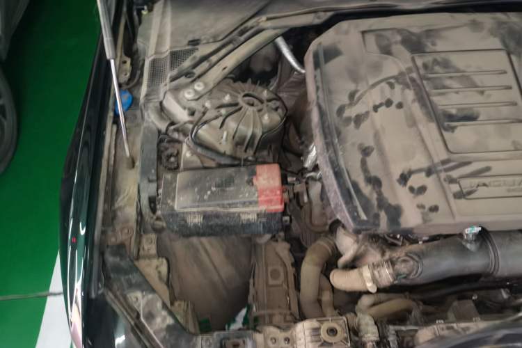 Used Jaguar XEL 2024 2.0T 250 PS R-DYNAMIC S Advanced Sport Edition Engine Bay Right