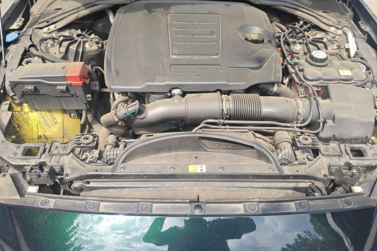Used Jaguar XEL 2024 2.0T 250 PS R-DYNAMIC S Advanced Sport Edition Engine Bay