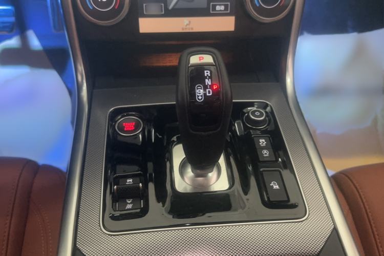 Used Jaguar XEL 2024 2.0T 250 PS R-DYNAMIC S Advanced Sport Edition Gear Lever