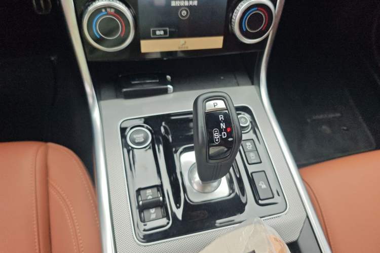 Used Jaguar XEL 2024 2.0T 250 PS R-DYNAMIC S Advanced Sport Edition Gear Lever