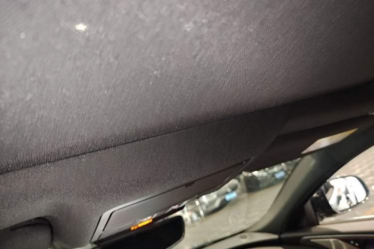 Used Jaguar XEL 2024 2.0T 250 PS R-DYNAMIC S Advanced Sport Edition Headliner