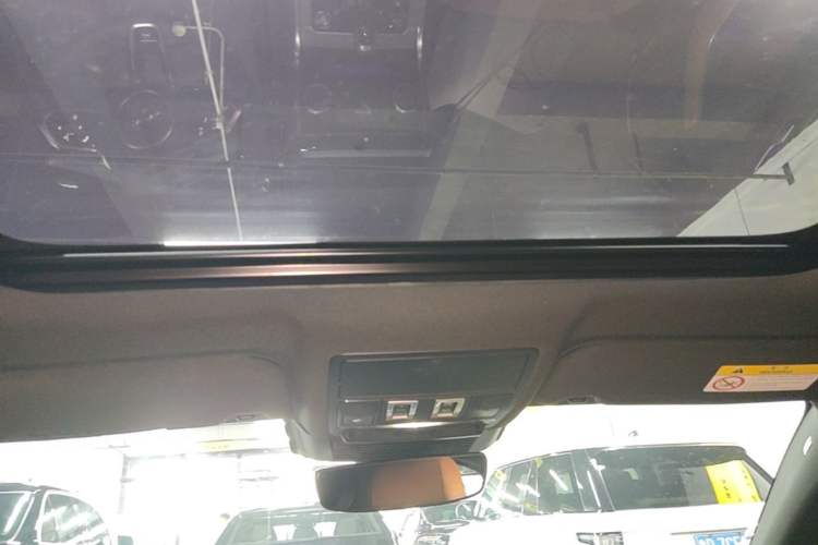 Used Jaguar XEL 2024 2.0T 250 PS R-DYNAMIC S Advanced Sport Edition Headliner