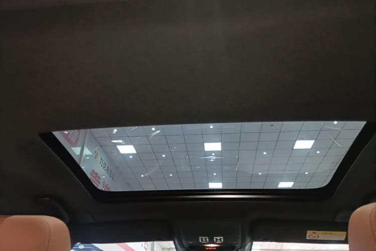 Used Jaguar XEL 2024 2.0T 250 PS R-DYNAMIC S Advanced Sport Edition Headliner