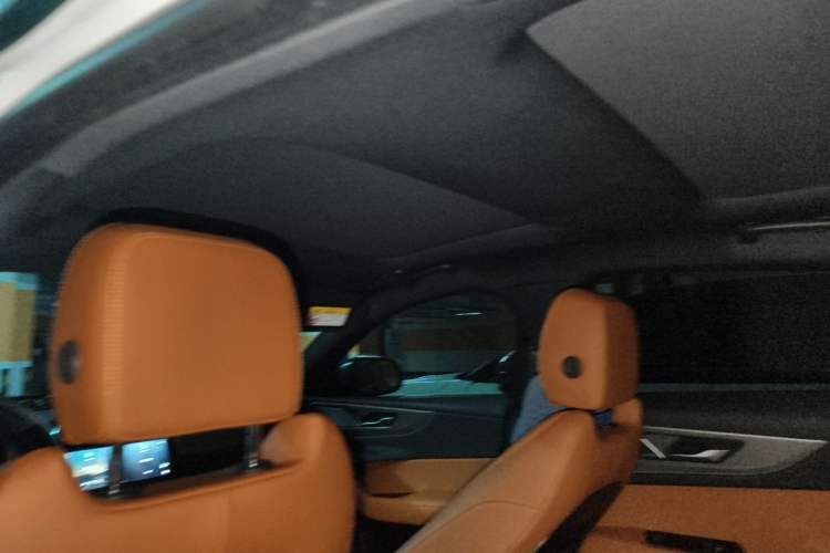 Used Jaguar XEL 2024 2.0T 250 PS R-DYNAMIC S Advanced Sport Edition Headliner