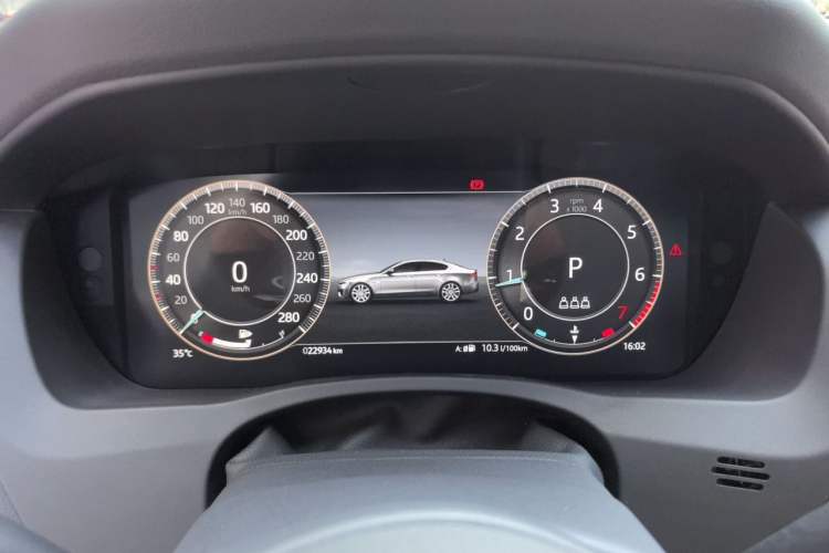 Used Jaguar XEL 2024 2.0T 250 PS R-DYNAMIC S Ebony Black Sport Edition Instrument Cluster