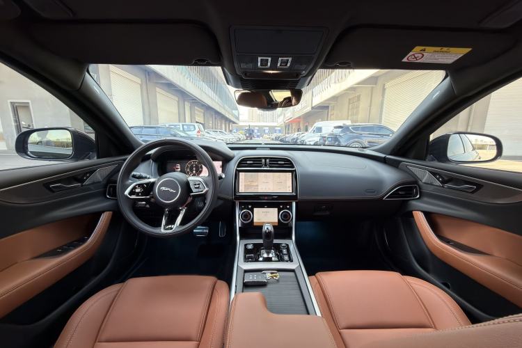 Used Jaguar XEL 2024 2.0T 250 PS R-DYNAMIC S Ebony Black Sport Edition Interior 2