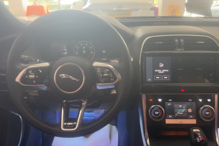 Used Jaguar XEL 2024 2.0T 250 PS R-DYNAMIC S Advanced Sport Edition Interior 3