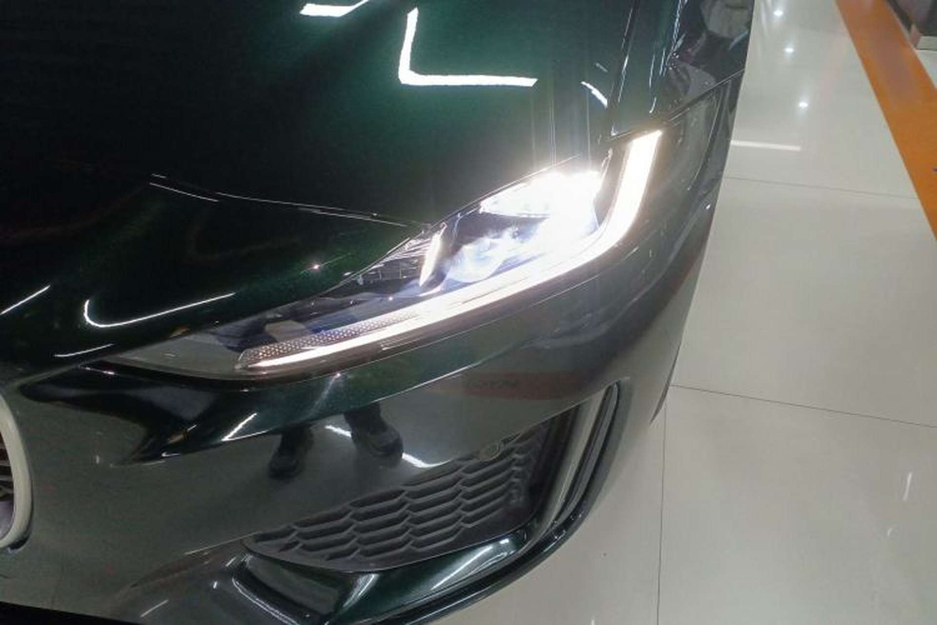 Used Jaguar XEL 2024 2.0T 250 PS R-DYNAMIC S Advanced Sport Edition Left Front Headlight