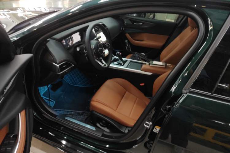 Used Jaguar XEL 2024 2.0T 250 PS R-DYNAMIC S Ebony Black Sport Edition Left Front Seat