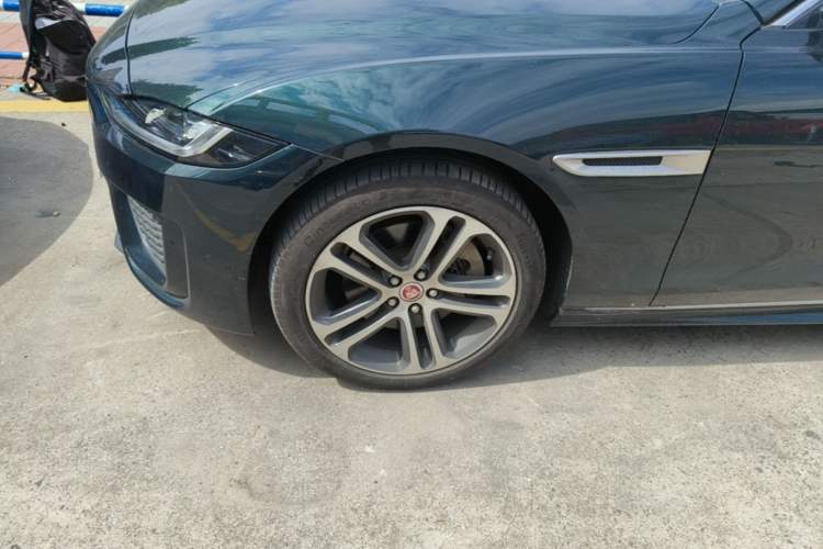 Used Jaguar XEL 2024 2.0T 250 PS R-DYNAMIC S Advanced Sport Edition Left Front Wheel Hub