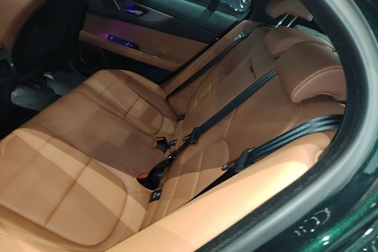Used Jaguar XEL 2024 2.0T 250 PS R-DYNAMIC S Advanced Sport Edition Left Rear Seat