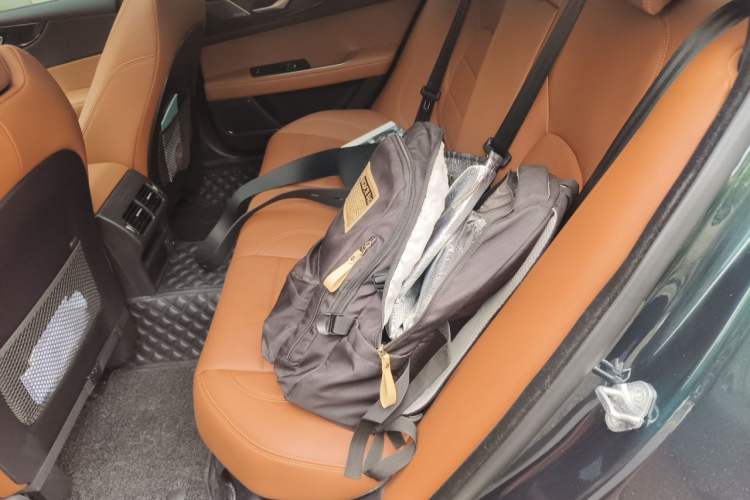 Used Jaguar XEL 2024 2.0T 250 PS R-DYNAMIC S Ebony Black Sport Edition Left Rear Seat
