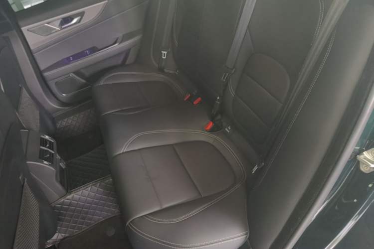 Used Jaguar XEL 2024 2.0T 250 PS R-DYNAMIC S Advanced Sport Edition Left Rear Seat