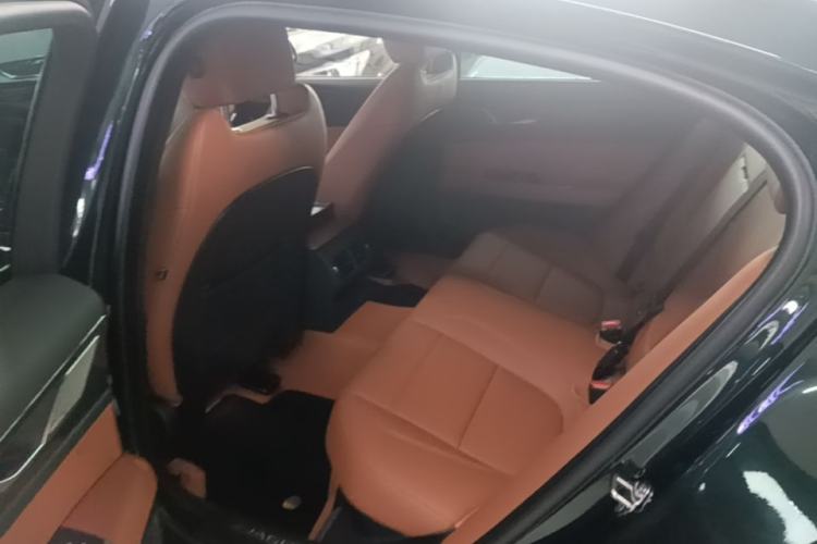 Used Jaguar XEL 2024 2.0T 250 PS R-DYNAMIC S Ebony Black Sport Edition Left Rear Seat