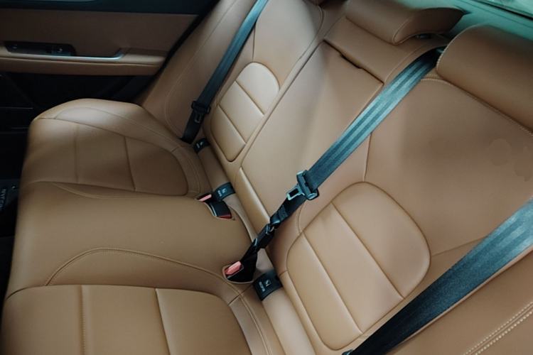 Used Jaguar XEL 2024 2.0T 250 PS R-DYNAMIC S Advanced Sport Edition Left Rear Seat