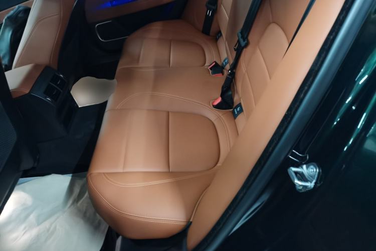Used Jaguar XEL 2024 2.0T 250 PS R-DYNAMIC S Advanced Sport Edition Left Rear Seat